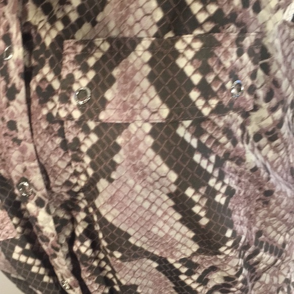 ✨Michael Kors snake/lizard print button up dress✨ - Picture 6 of 8